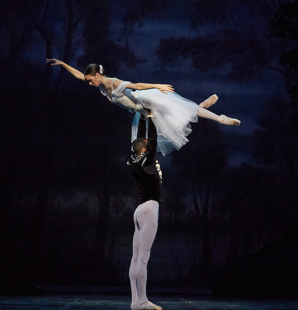 Alexa Tuzil as Giselle and Juan Carlos Osma as Albrecht in Giselle (2019). Photo by Sergey Pevnev